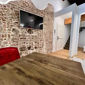  Holiday home La Finestra Sul Ghetto Italy