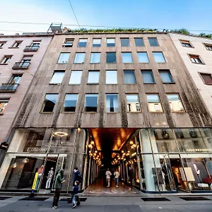  Apartment Dream San Babila Italy