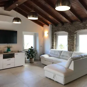  Apartment Casa Isabelle Italy